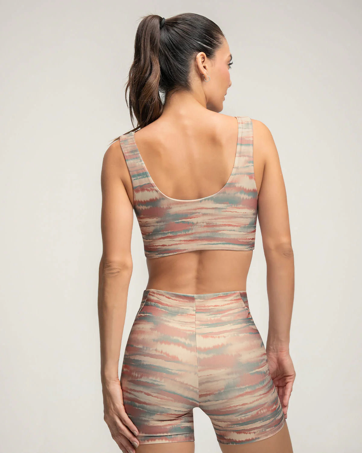 Asymmetrical reversible sports bra - Image 4