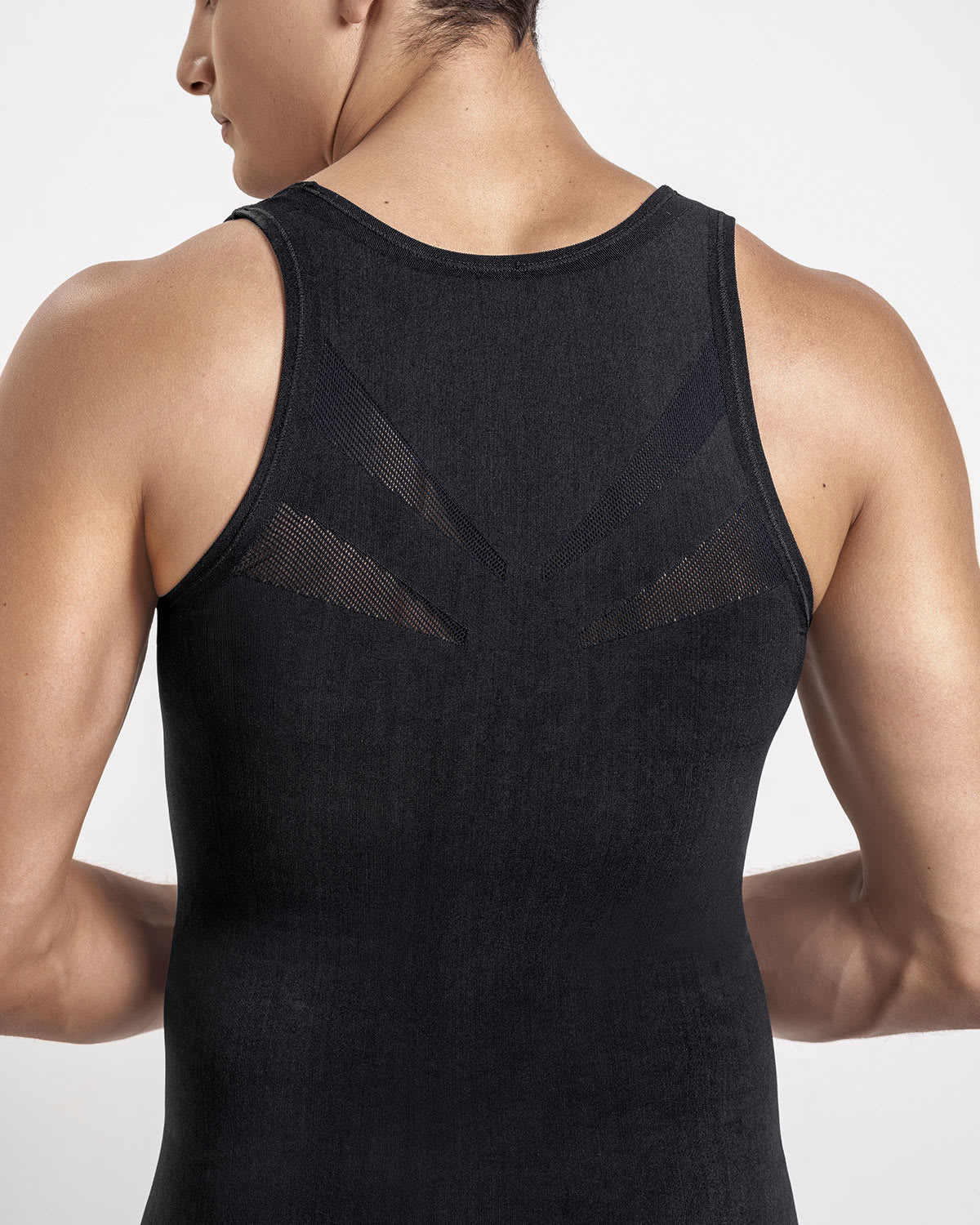 Crew neck seamless compression tank - Image 2