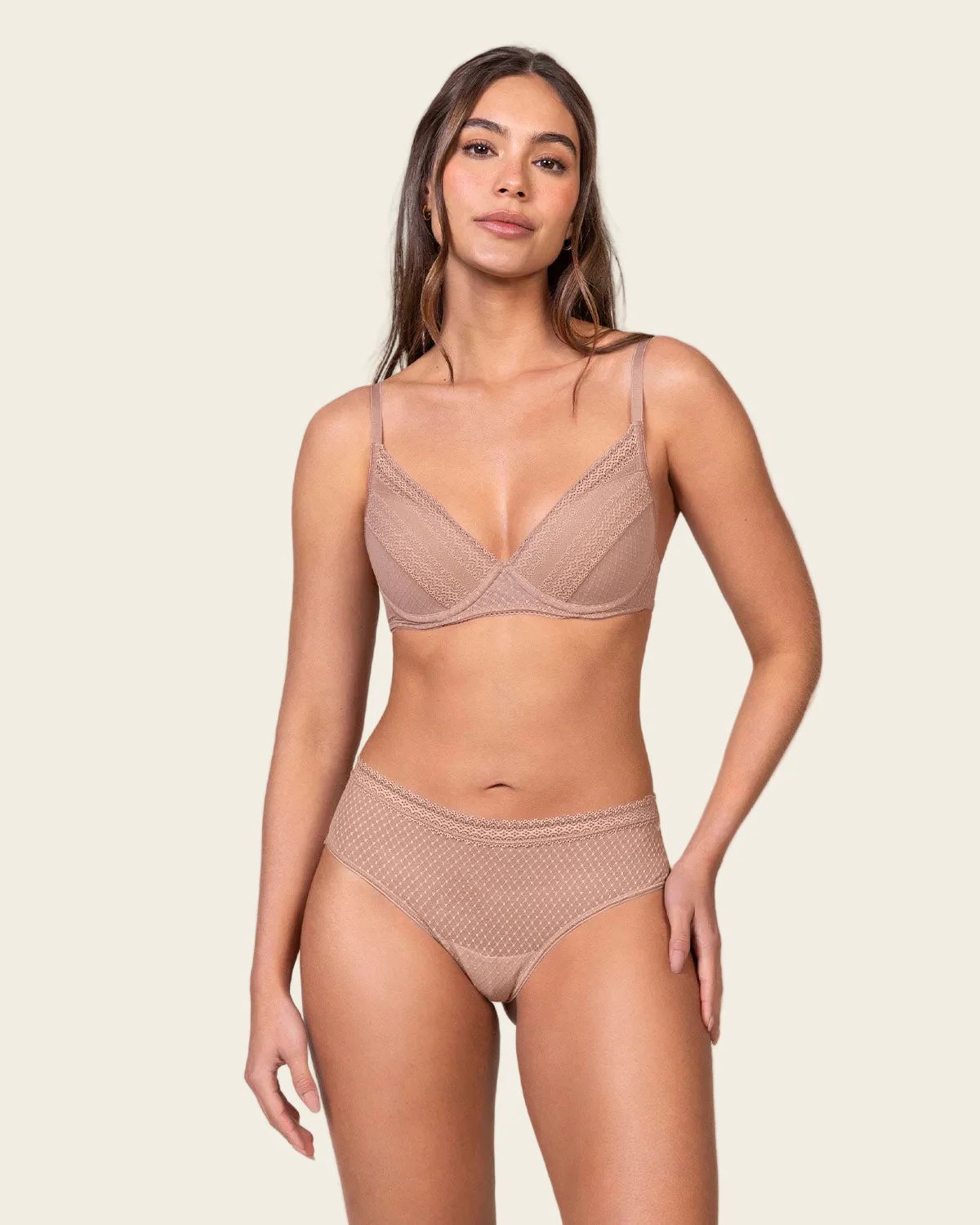 Pretty Sheer Lace Underwire Contour Bra - Image 4
